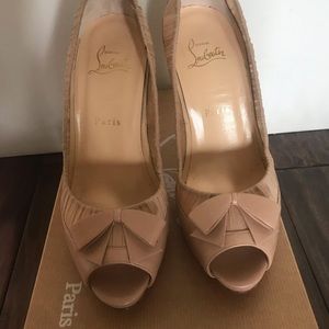 Christian Louboutin Classic Angelique Nude Pump